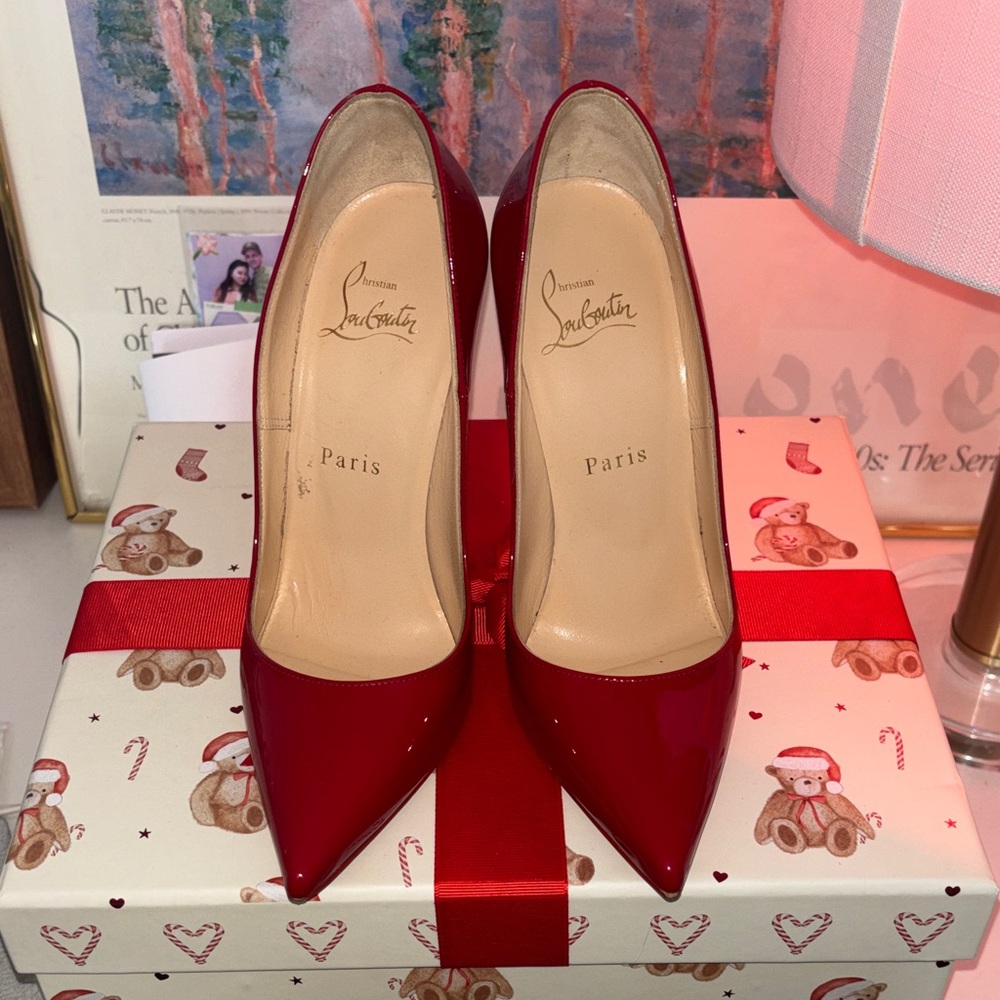 Christian Louboutin patent leather so Kate